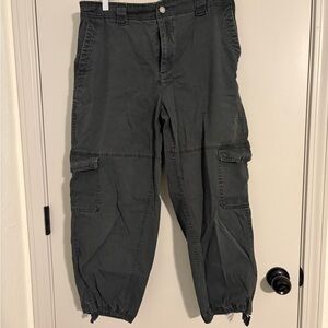 Old Navy Women's Cargo Pants in black